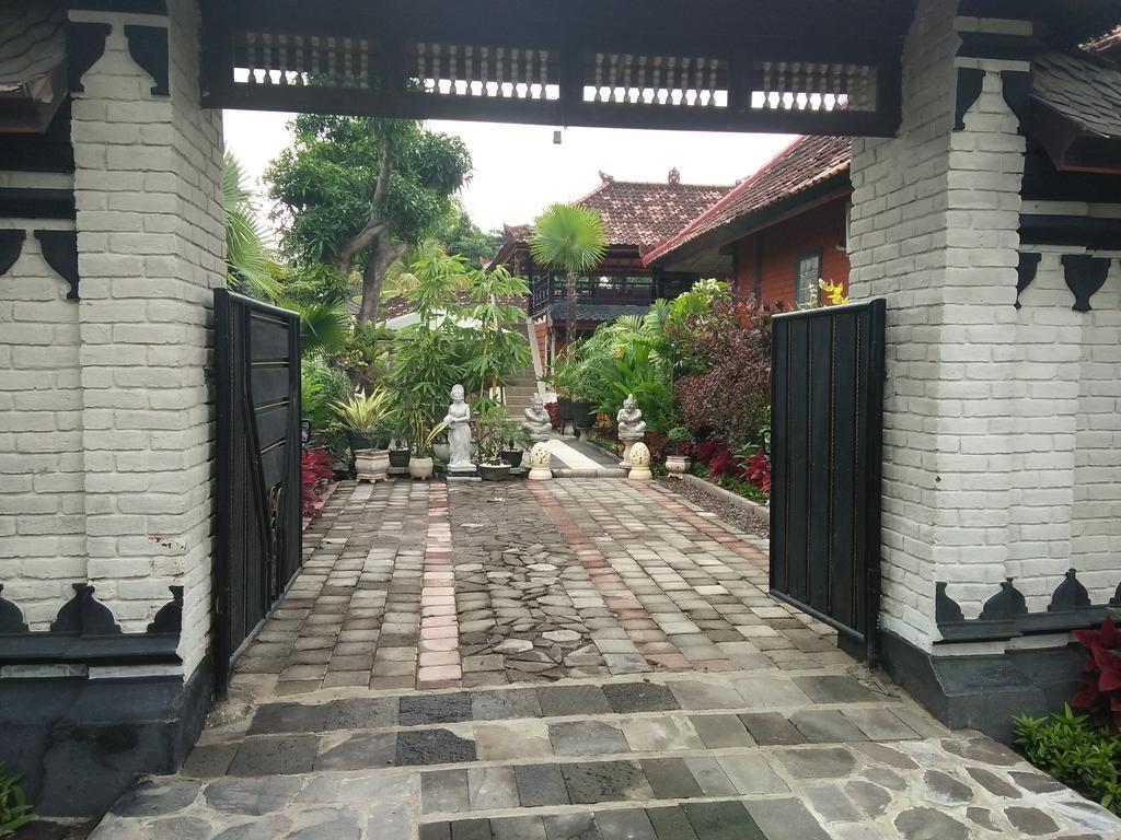 The Arya Guest House Gilimanuk Exterior photo
