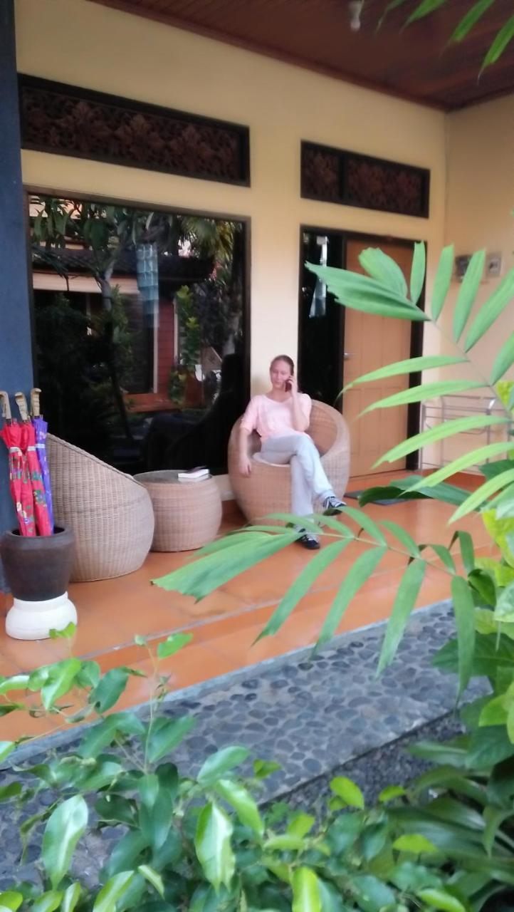 The Arya Guest House Gilimanuk Exterior photo